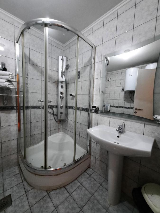 Motel Tiron Kakanj Εξωτερικό φωτογραφία