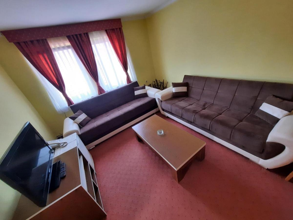 Motel Tiron Kakanj Εξωτερικό φωτογραφία