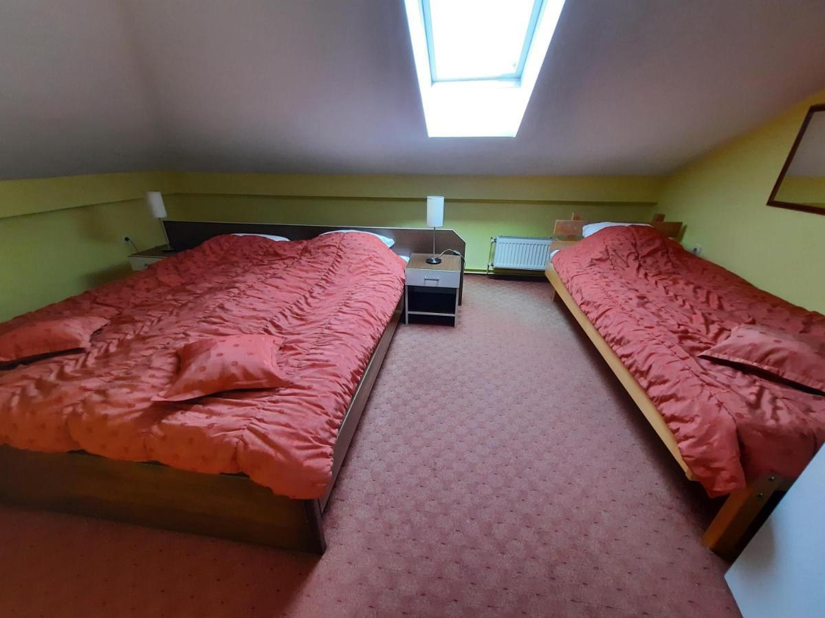 Motel Tiron Kakanj Εξωτερικό φωτογραφία