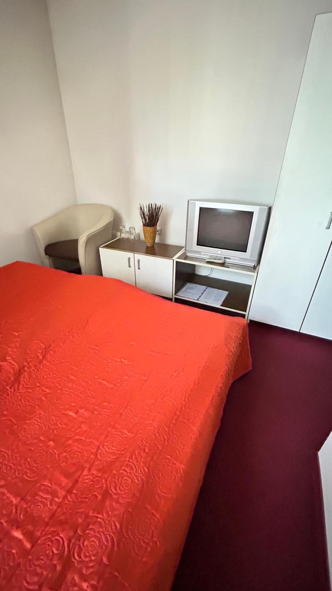 Motel Tiron Kakanj Εξωτερικό φωτογραφία
